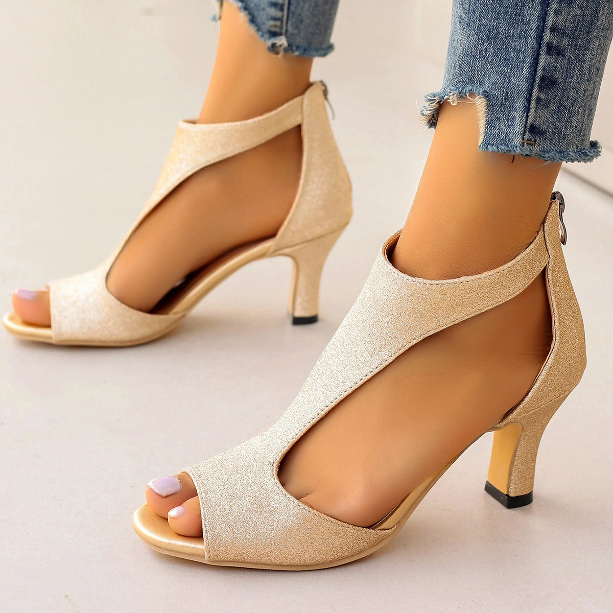 The Volmena™ Orthopaedic Active-Support Sandal