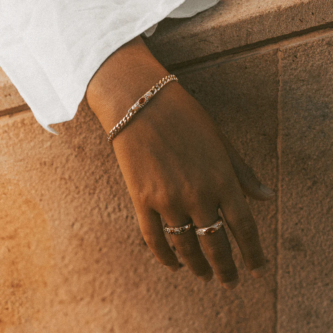 Bella Bracelet in Gold