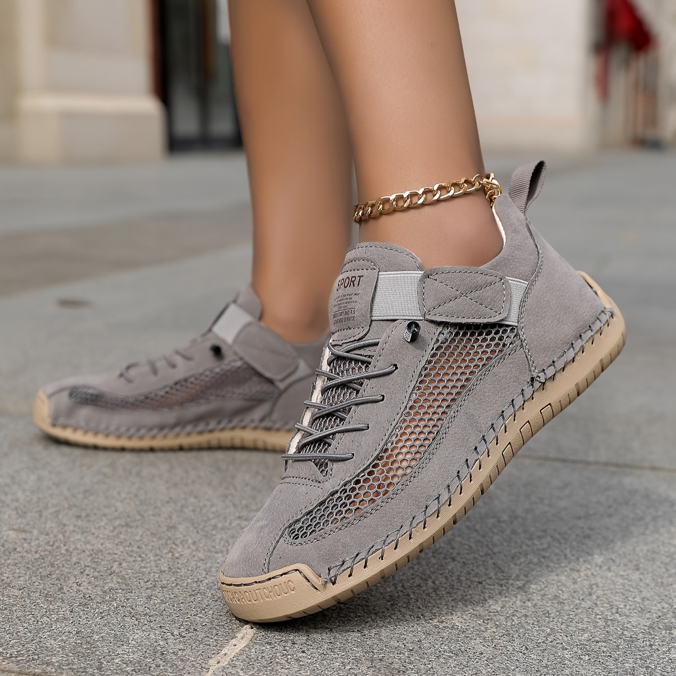 Mira – Light summer comfort with a breathable design