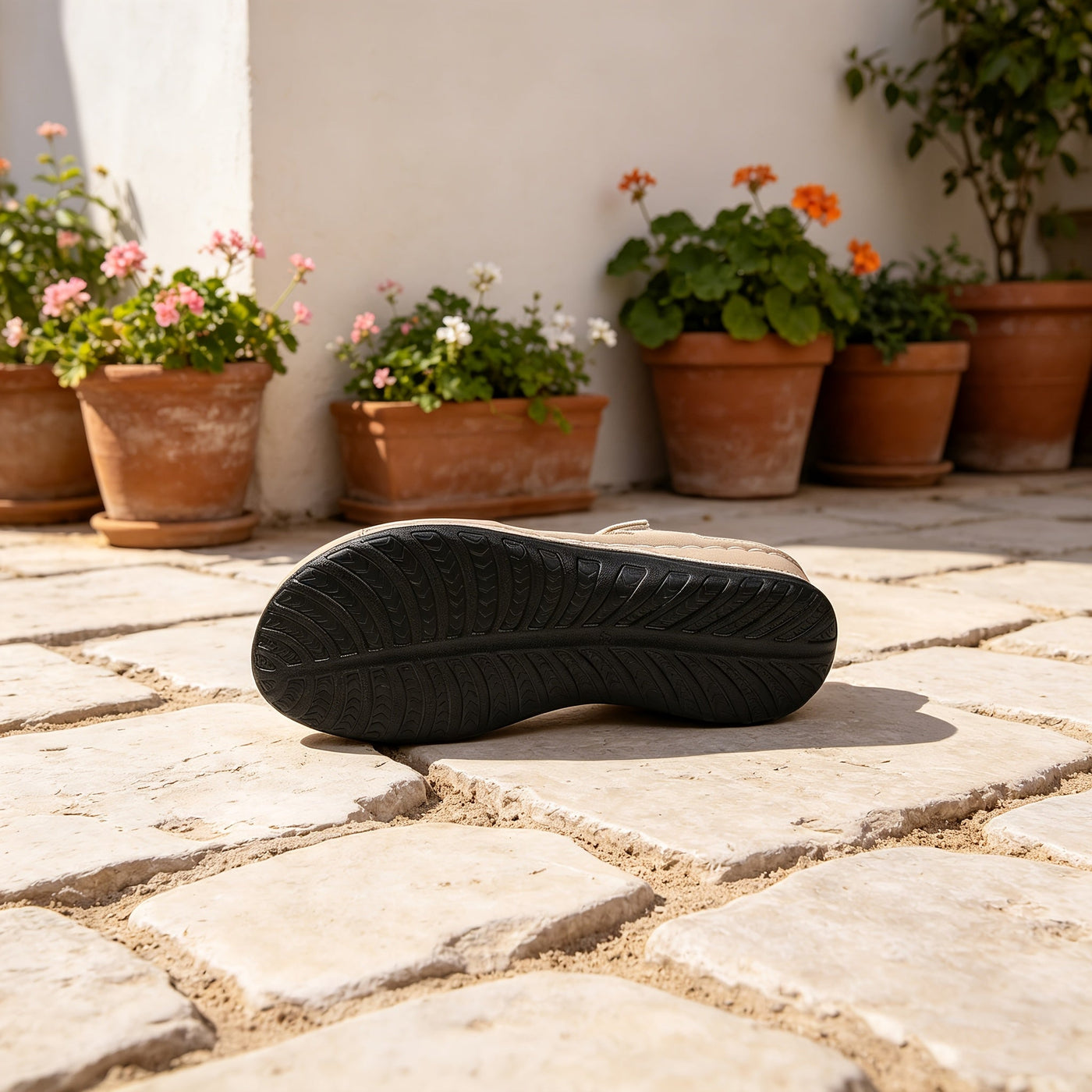 Flora - Adjustable comfort sandal