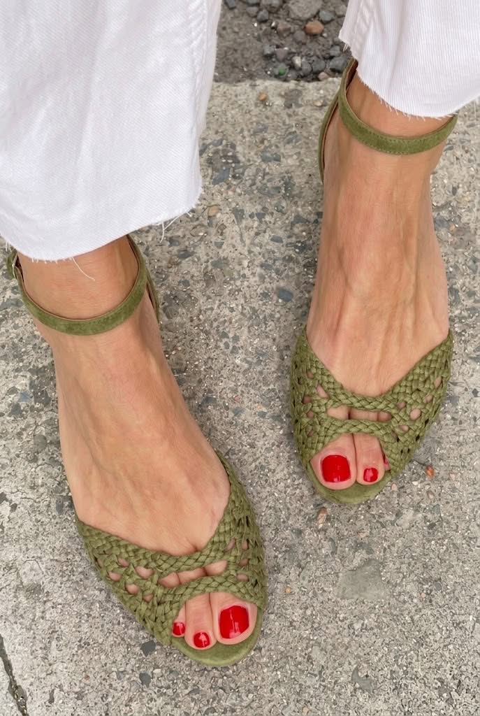 Isadora™ | Gold Braided Sandals