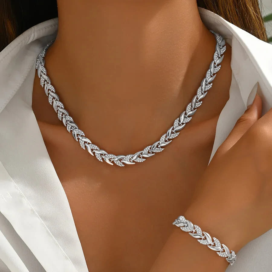 Sophisticated Fishtail Jewelry Set