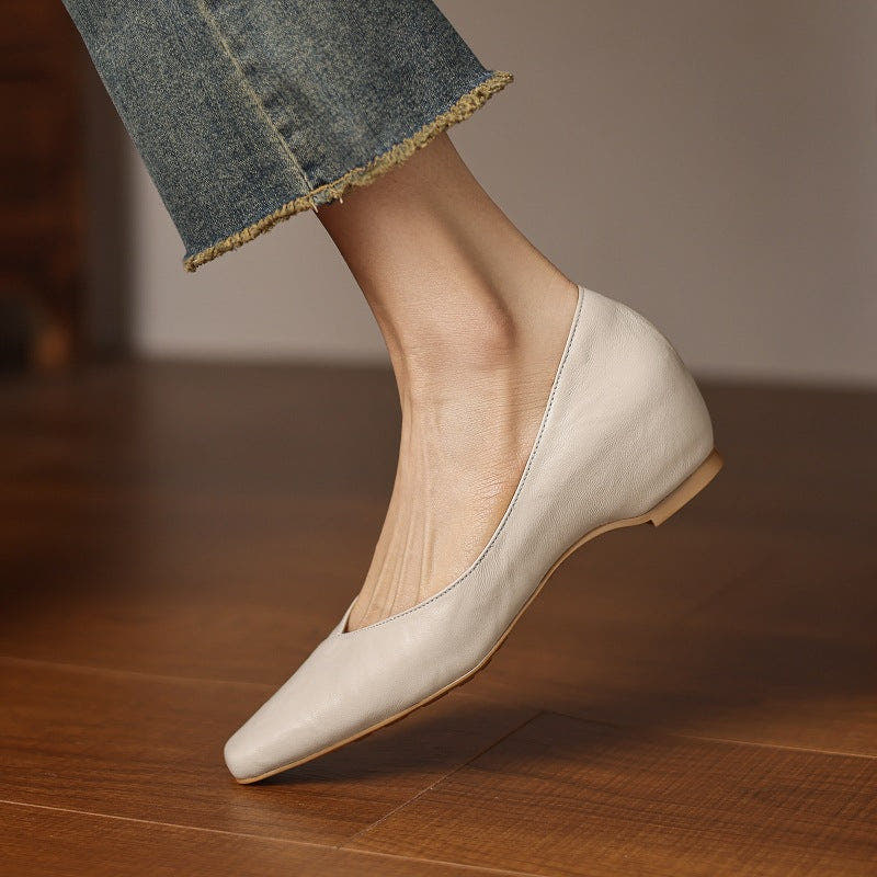 Noémie Square-Toe Leather Flat