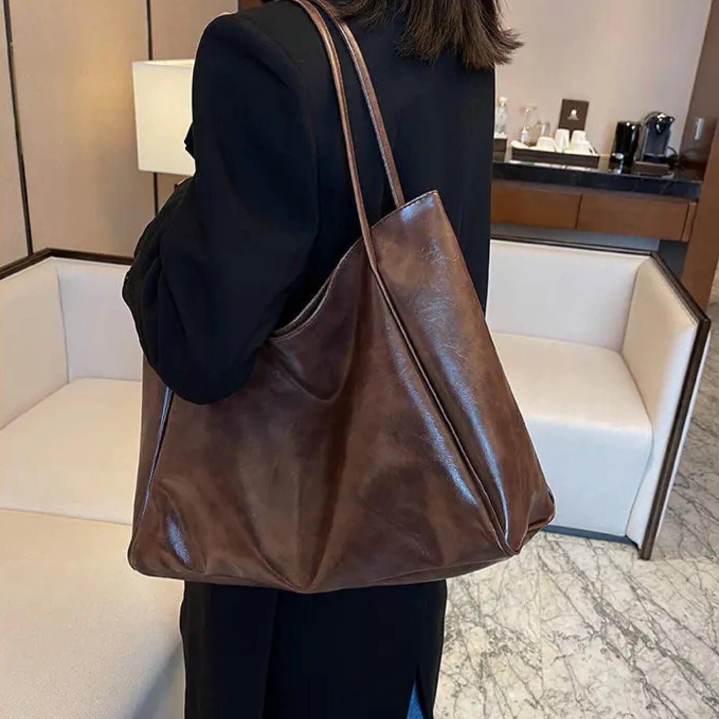 Silvia's Minimal Carry | Tote Bag