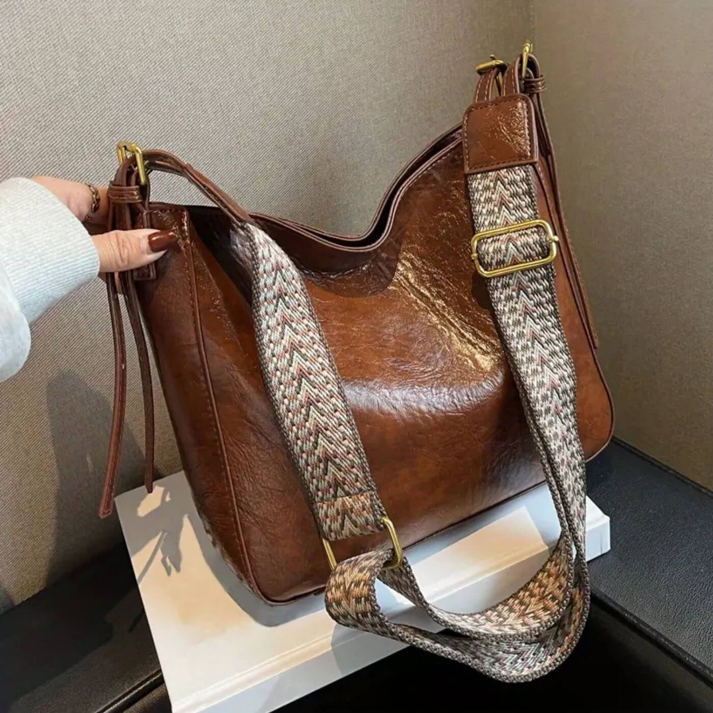 Ludovica's Strap Carry | Shoulder Bag