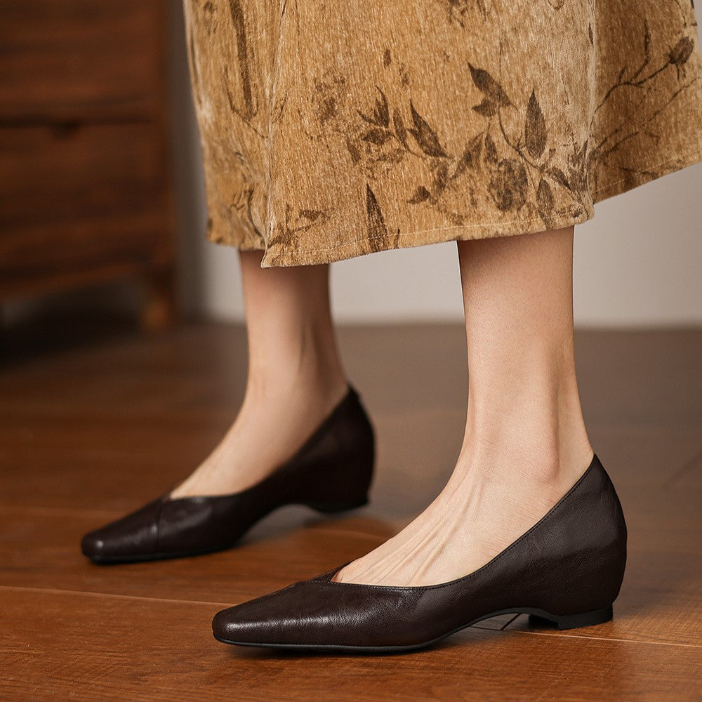 Noémie Square-Toe Leather Flat