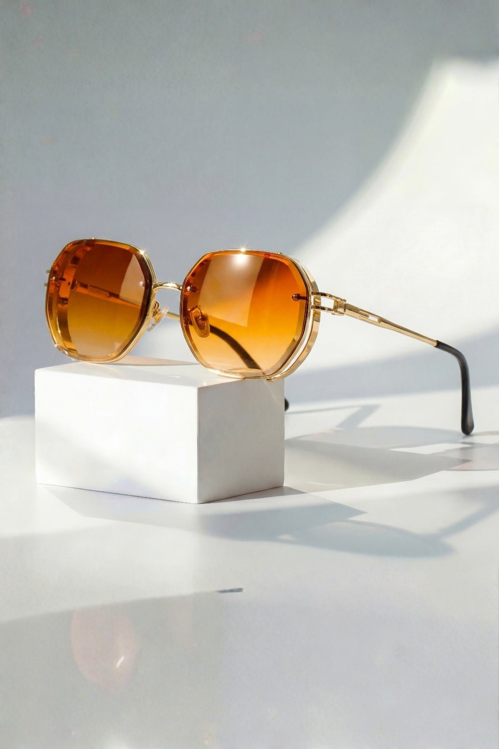 Saoirse | Oversized Geometric Sunglasses