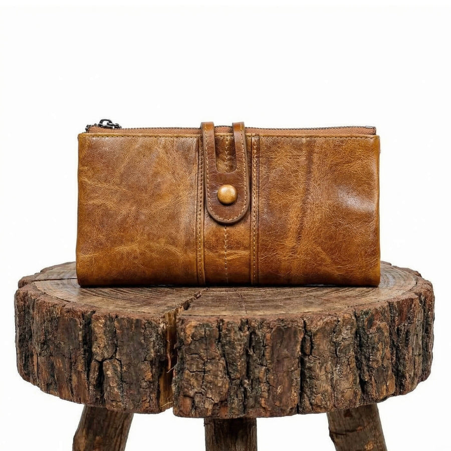 Paola's Fold Carry | Clutch
