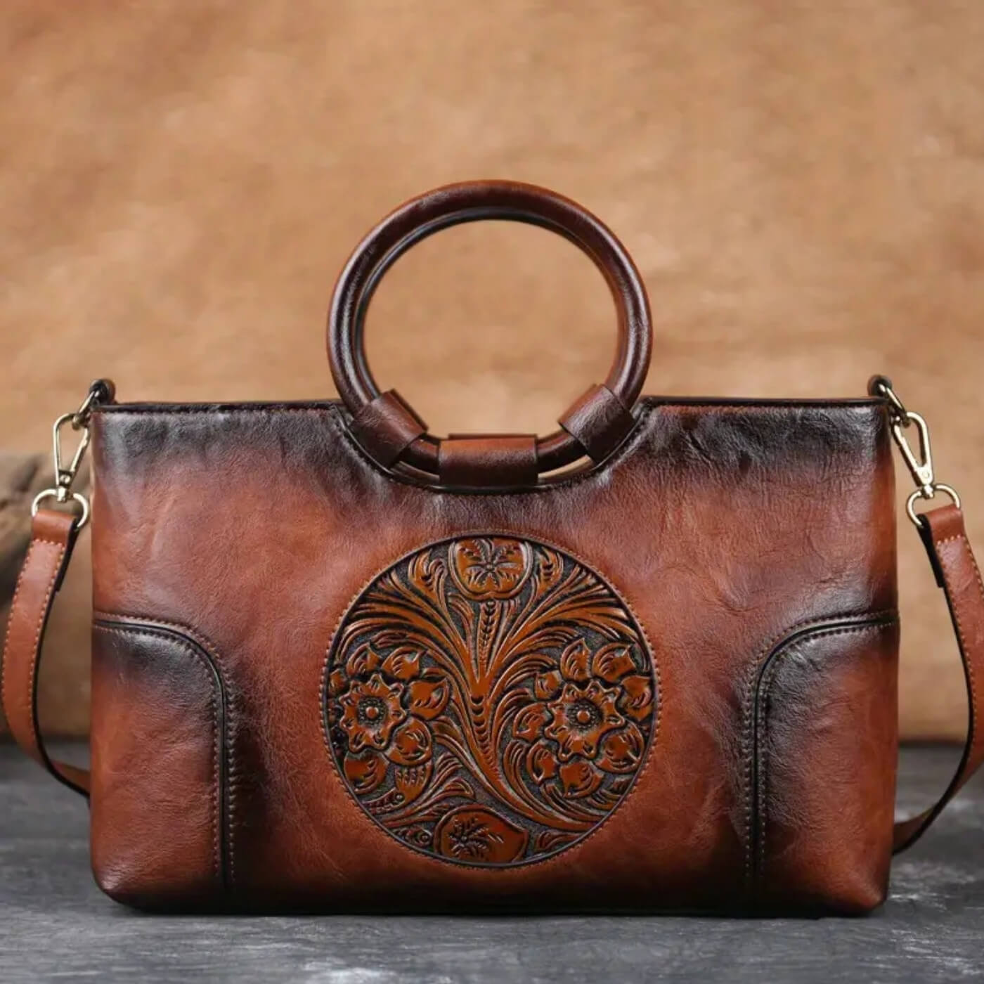 Luciana's Carved Detail | Handbag