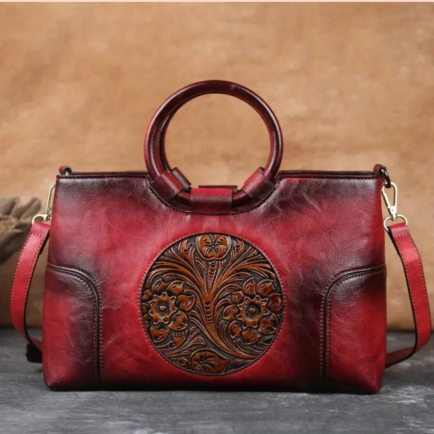 Luciana's Carved Detail | Handbag