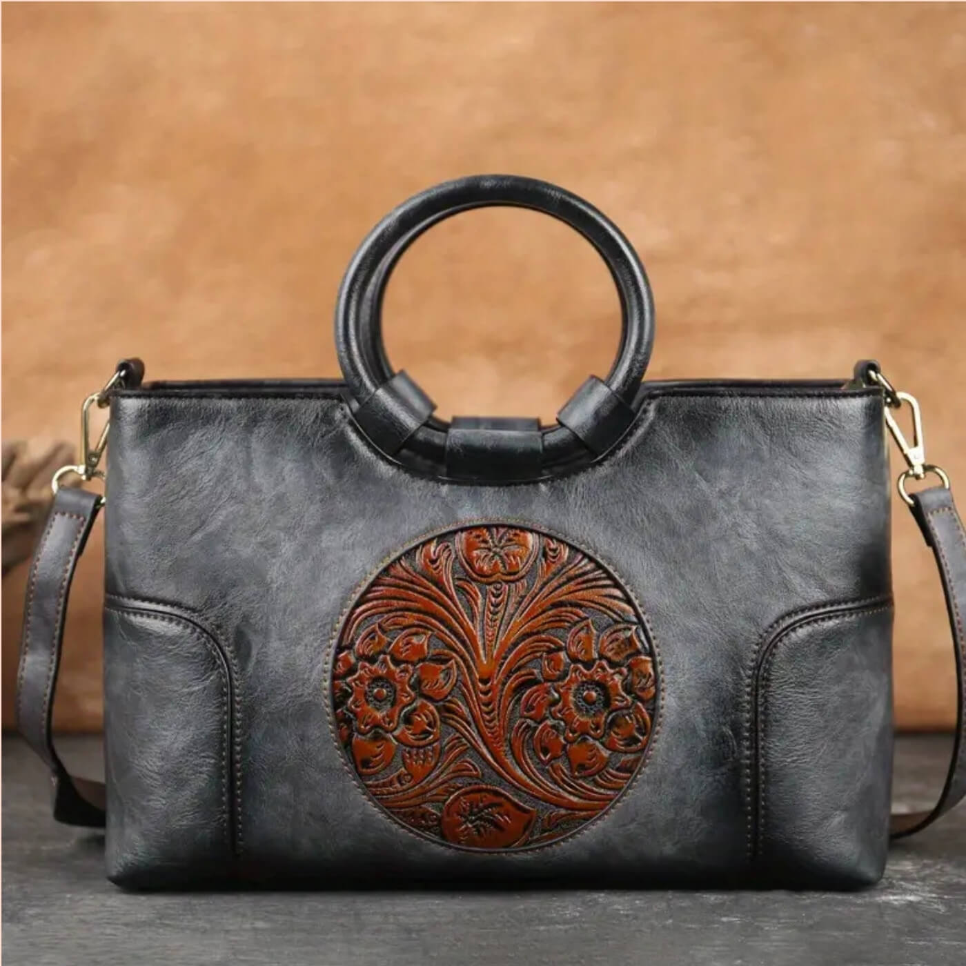 Luciana's Carved Detail | Handbag