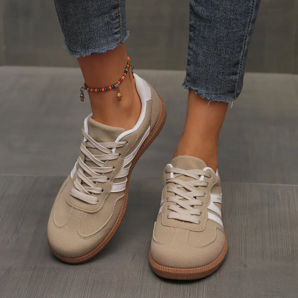 Deliza | Orthopaedic Trainers