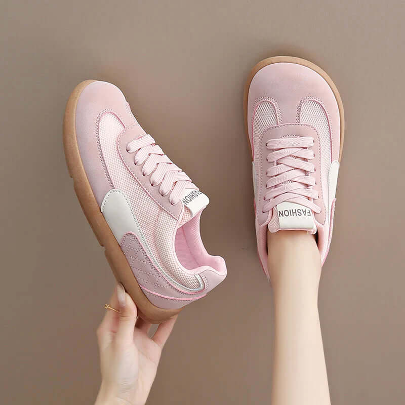 Sarah - shoes with a wide toe cap