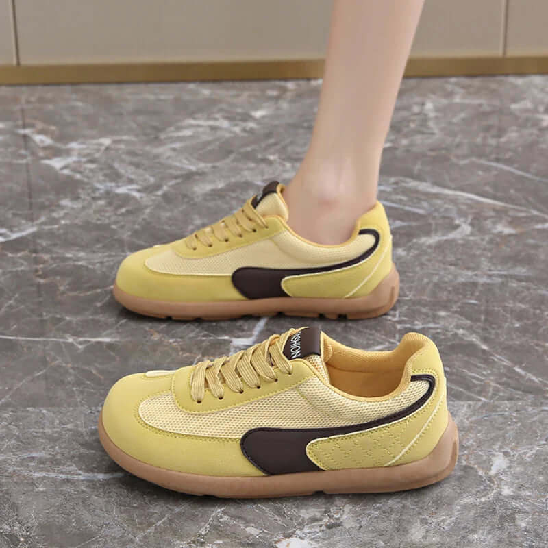 Sarah - shoes with a wide toe cap
