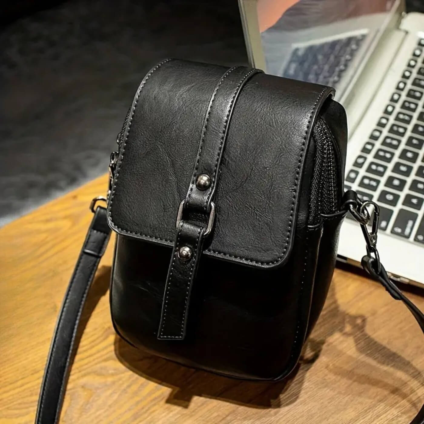 Donatella's Flap Carry | Crossbody Bag