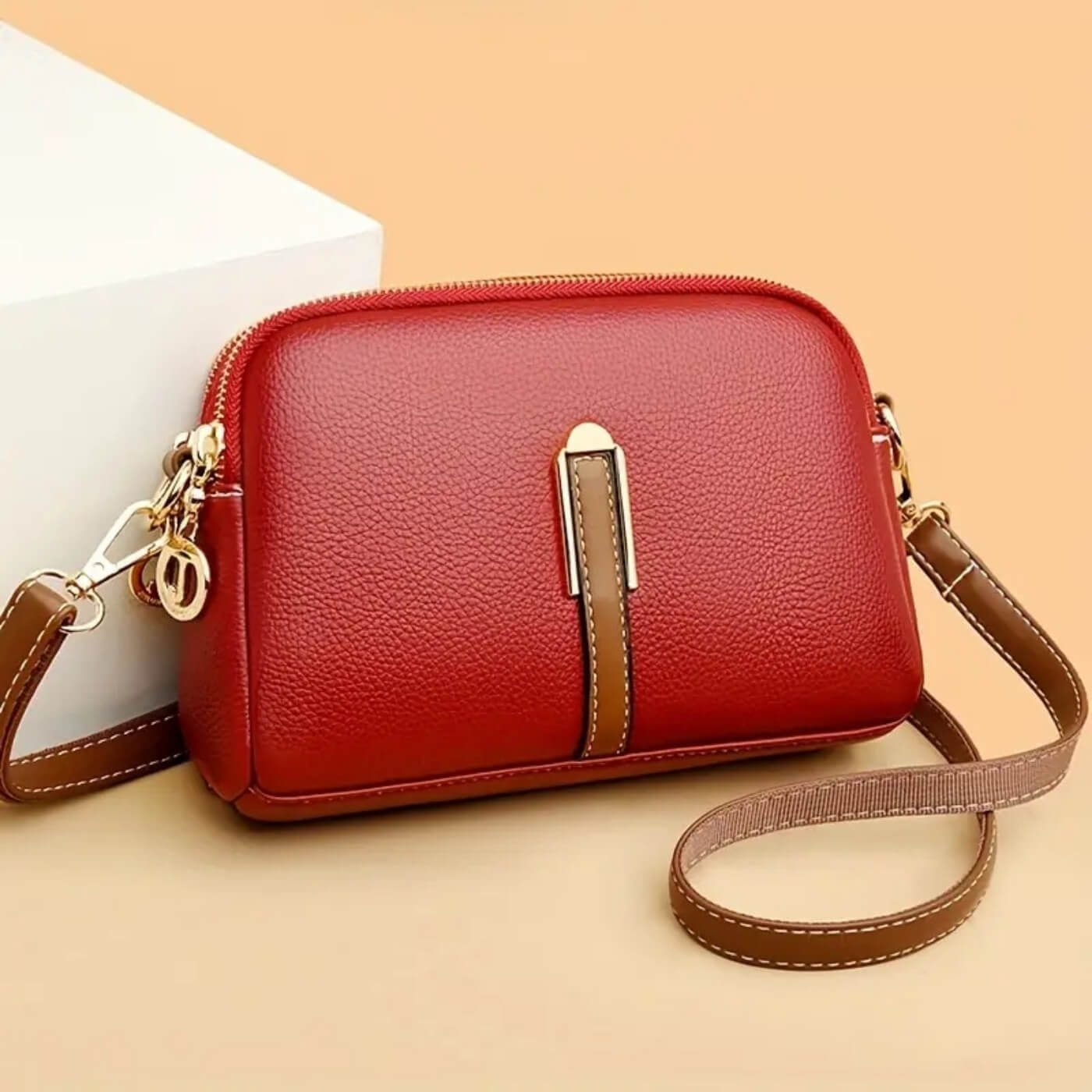 Isabella's Classic Carry | Crossbody Bag