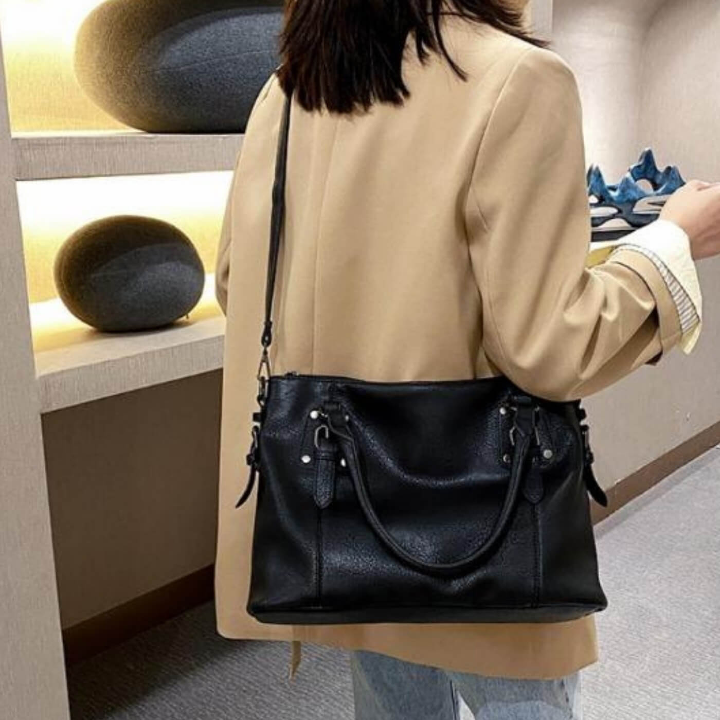 Arianna's Everyday Carry | Shoulder Bag