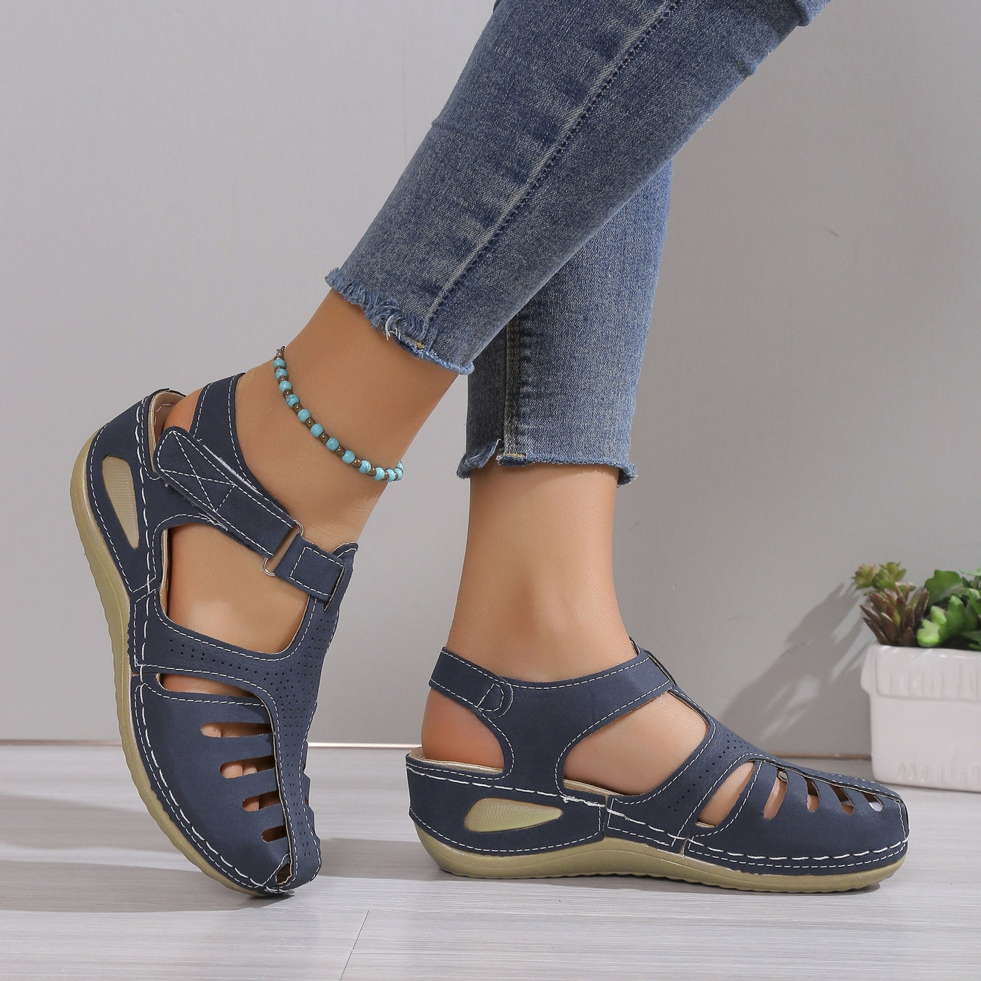Leni – comfort sandals with a gentle rise