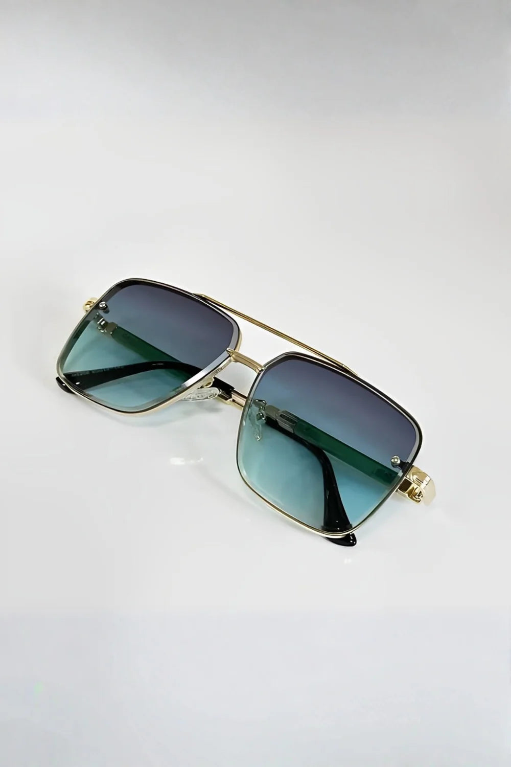 Barlow | Retro Aviator Sunglasses