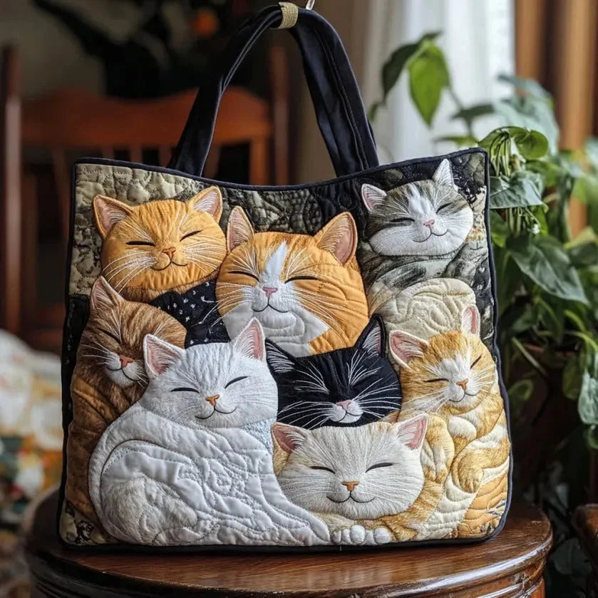 Cara | Sleeping Kittens Quilted Tote