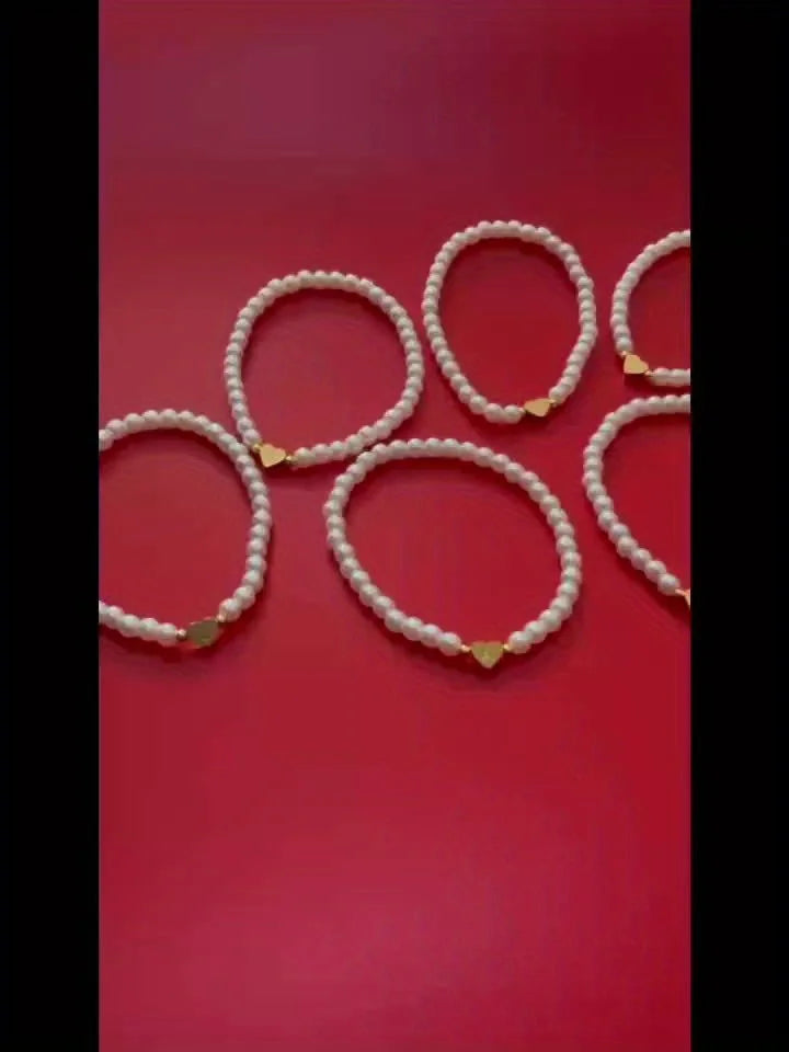 Chic Heart Initial Bracelet (A–Z)
