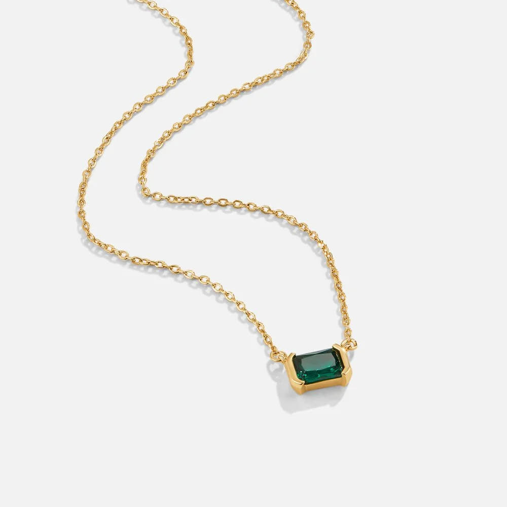 Delicate Necklace with Emerald-Green Stone