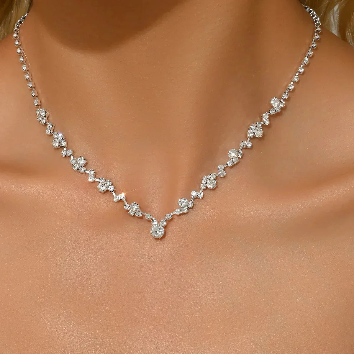Elegant Wedding Necklace with Diamond-Look Stones
