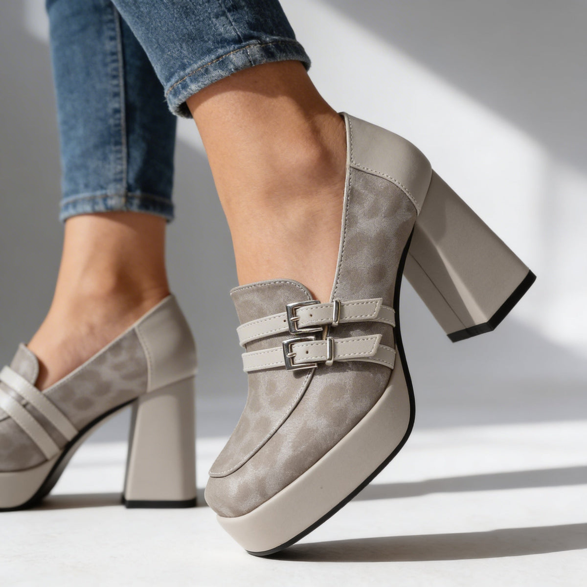 Taupe