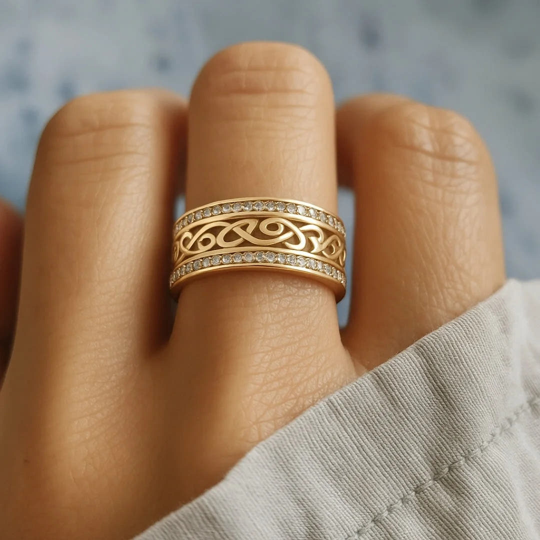 Gold Ring “Open Light”