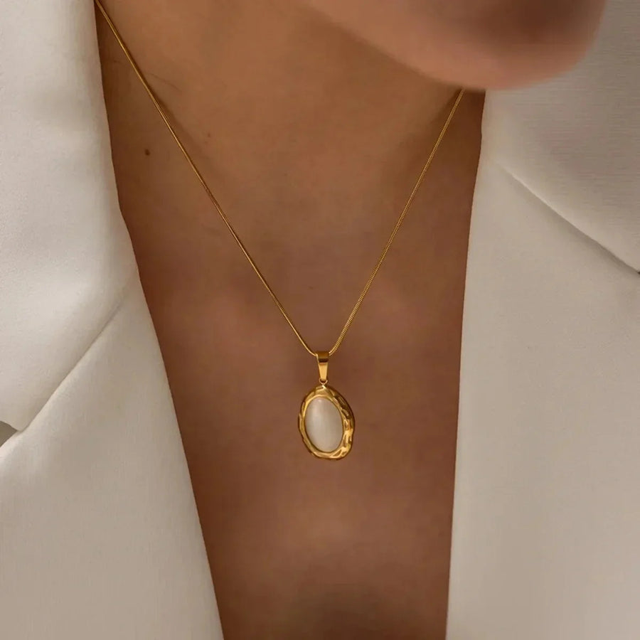 Gold-Tone Necklace with Oval Cat's Eye Opal