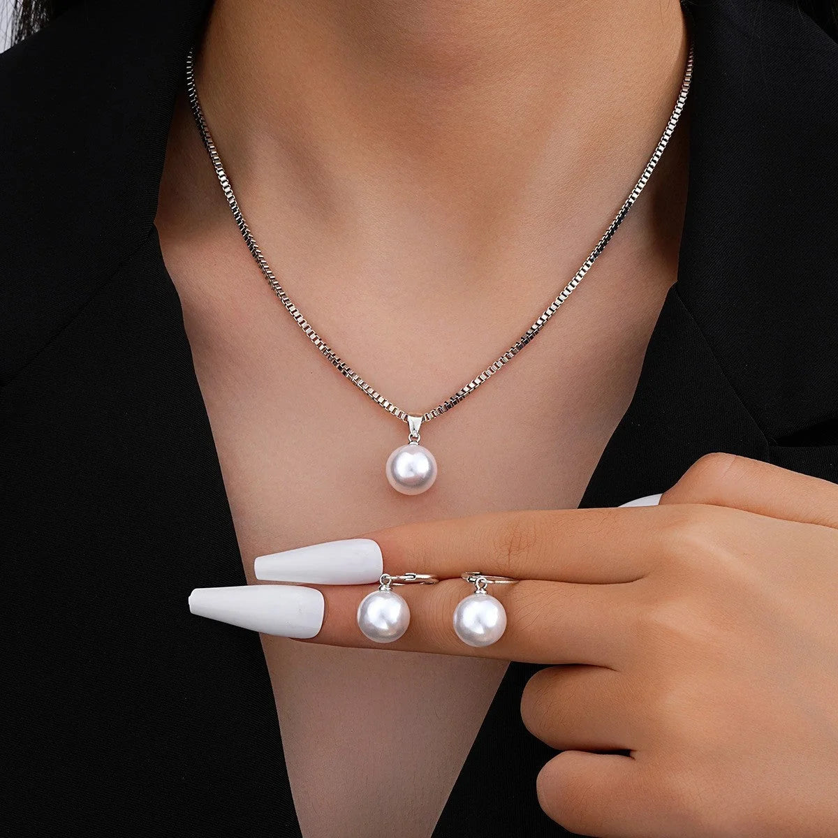 Golden Grace Pearl Jewelry Set | Gold