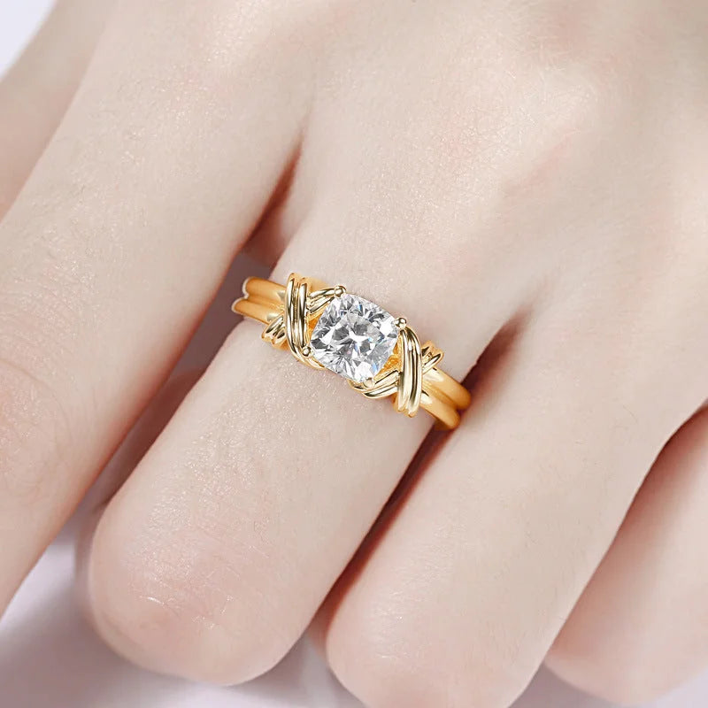 Knotted Band Statement Ring | Gold