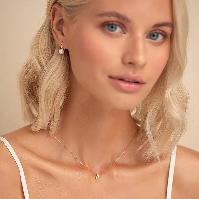 Love letter initial necklace | Gold