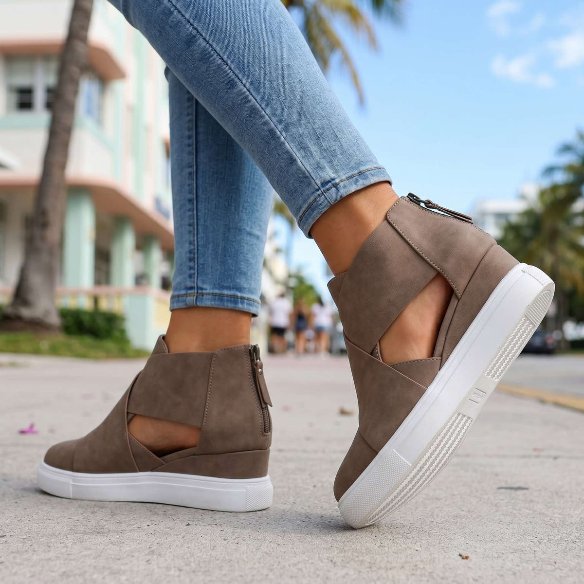 Makenzie | Comfort Crossover Sneakers