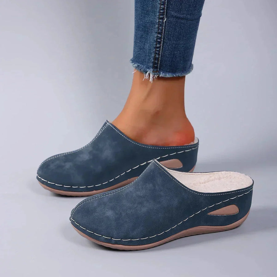 Mina | Cushioned Closed-Toe Slippers