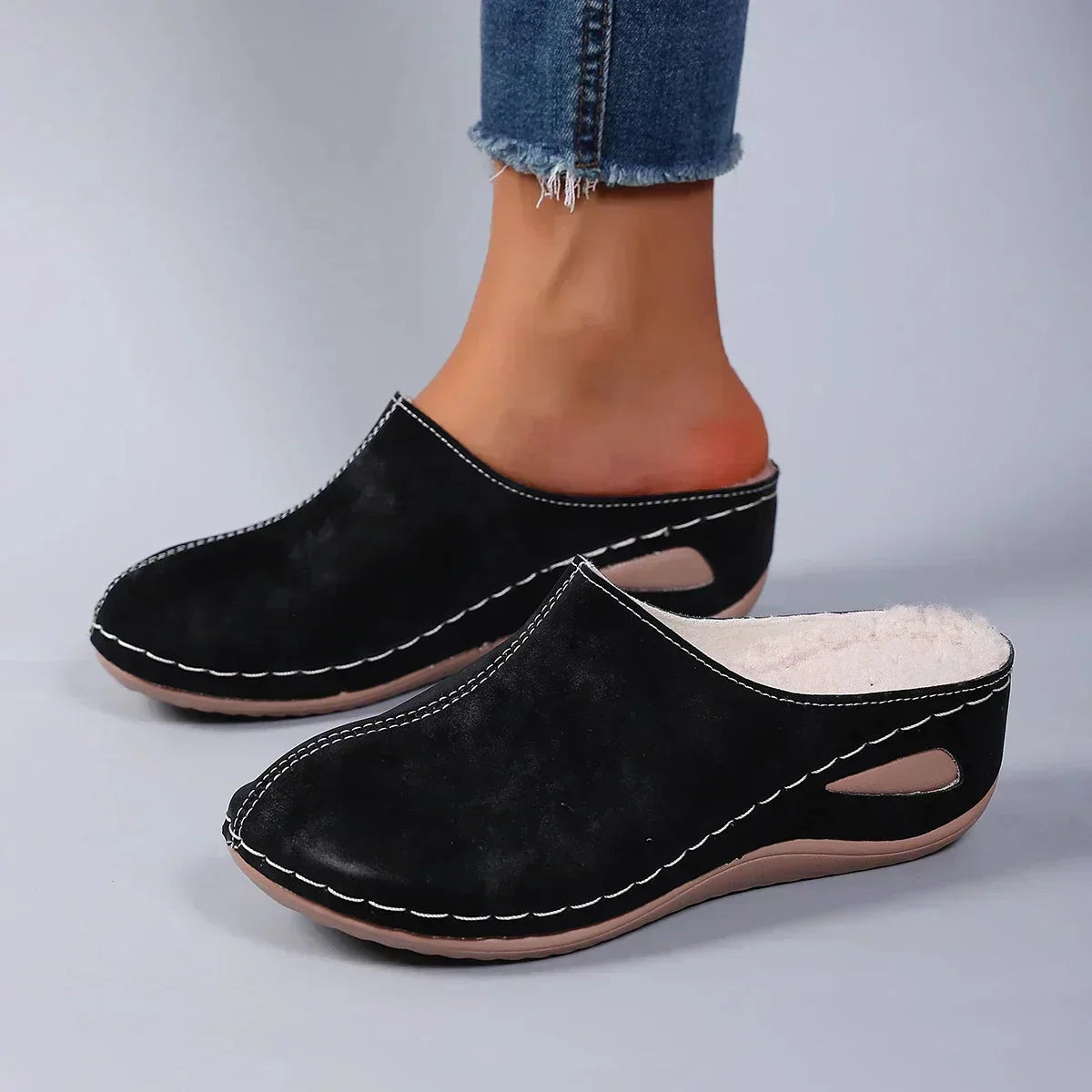 Mina | Cushioned Closed-Toe Slippers