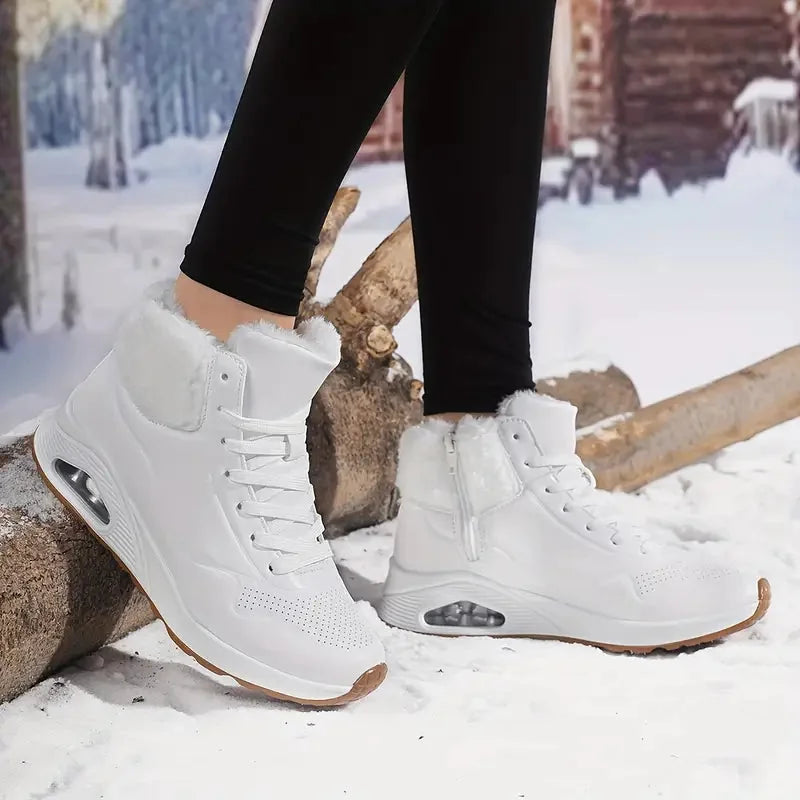Niva | Wide-Toe Comfort Sneakers