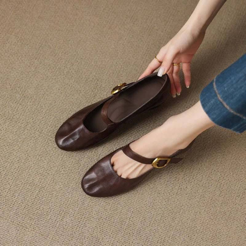 Quira | Round-Toe Mary Jane Flats