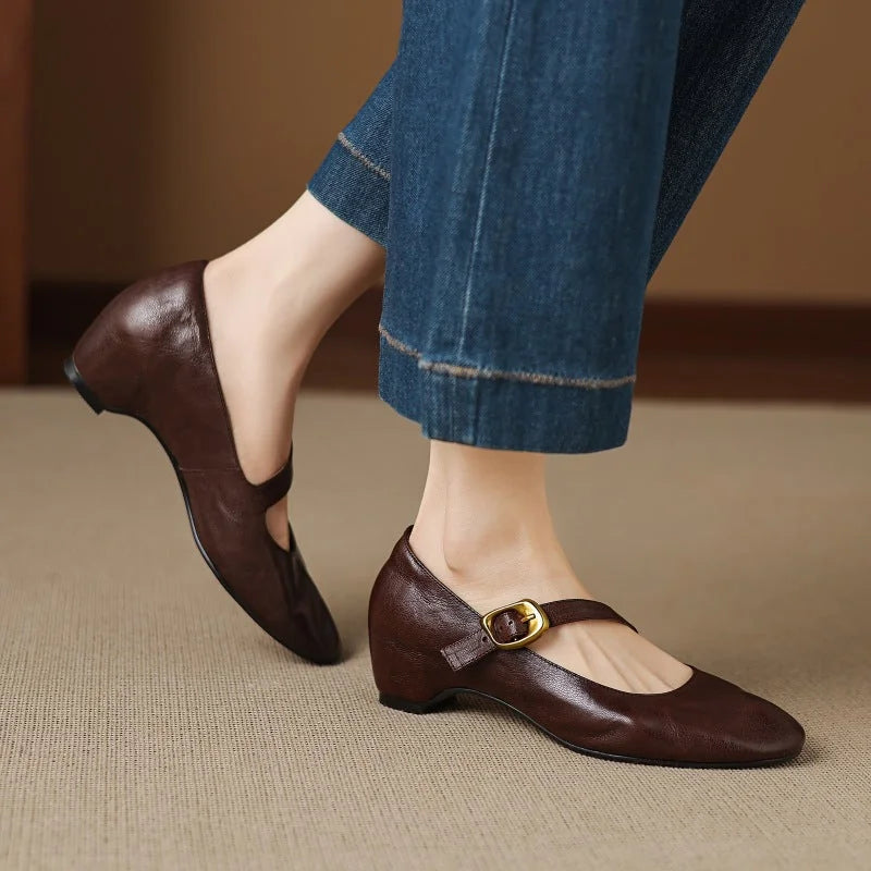 Quira | Round-Toe Mary Jane Flats