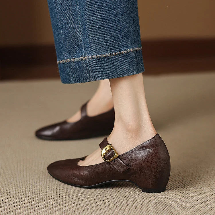 Quira | Round-Toe Mary Jane Flats