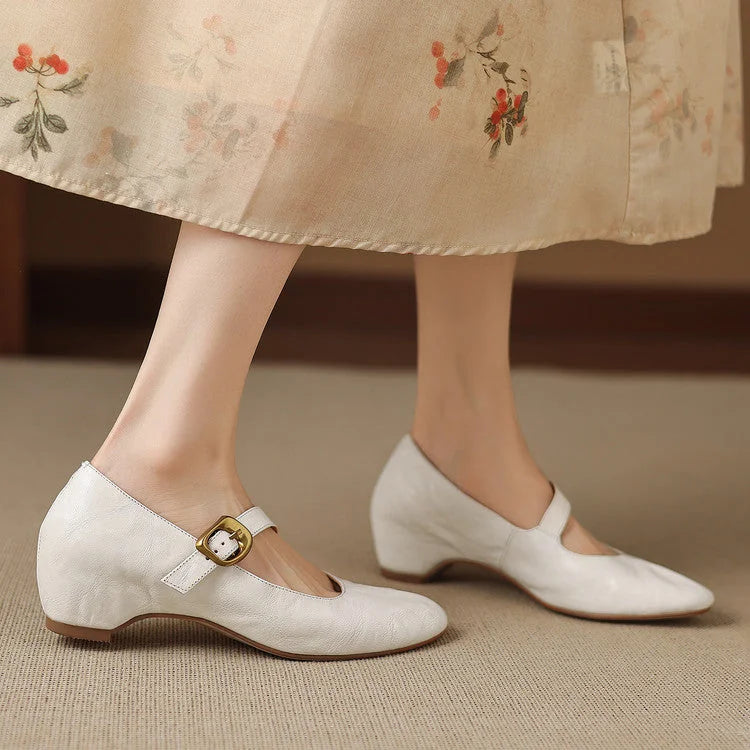 Quira | Round-Toe Mary Jane Flats