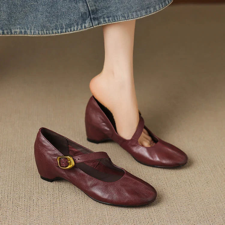 Quira | Round-Toe Mary Jane Flats