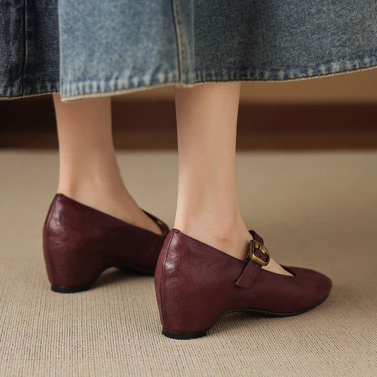 Quira | Round-Toe Mary Jane Flats
