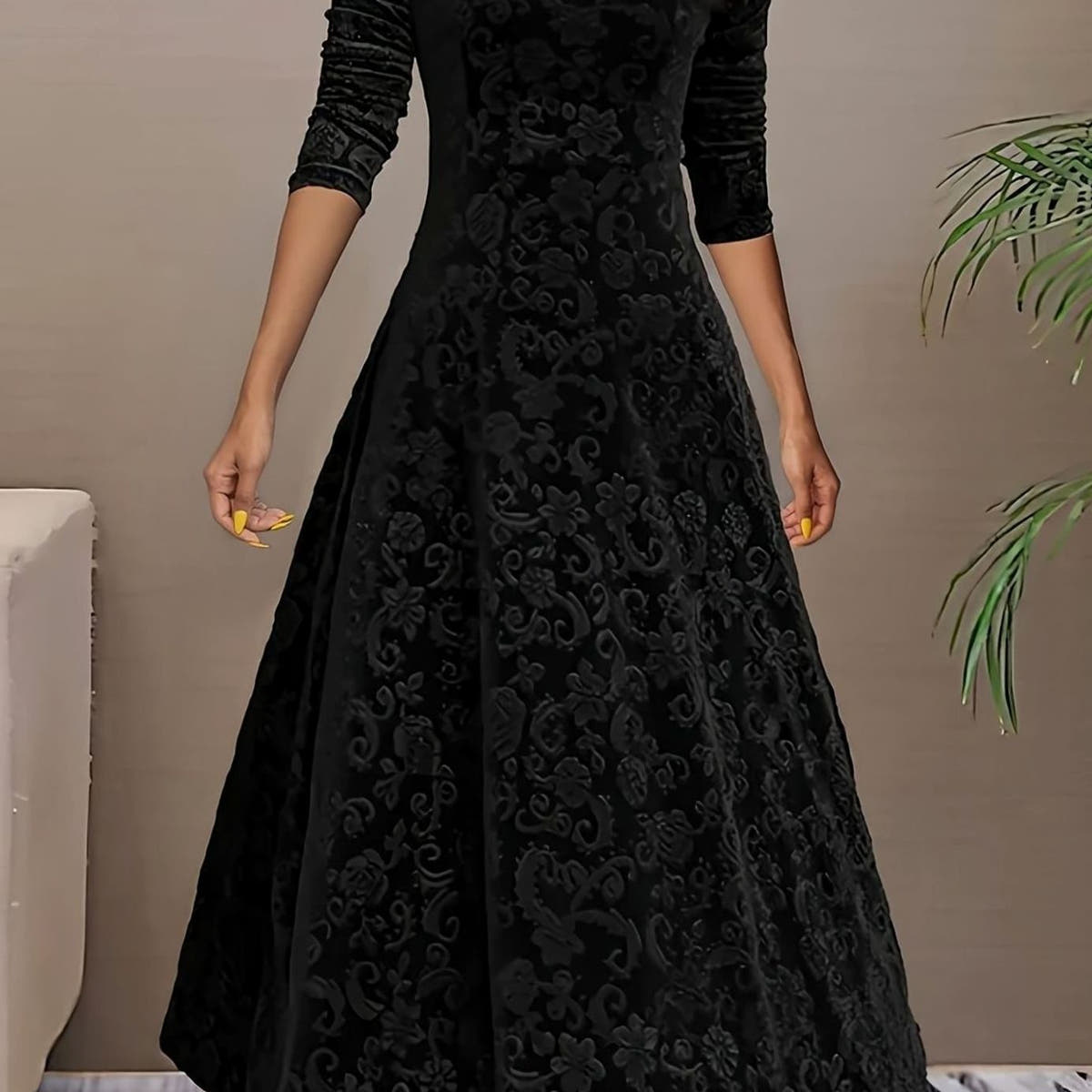 Perrine | Velvet V-Neck A-Line Dress